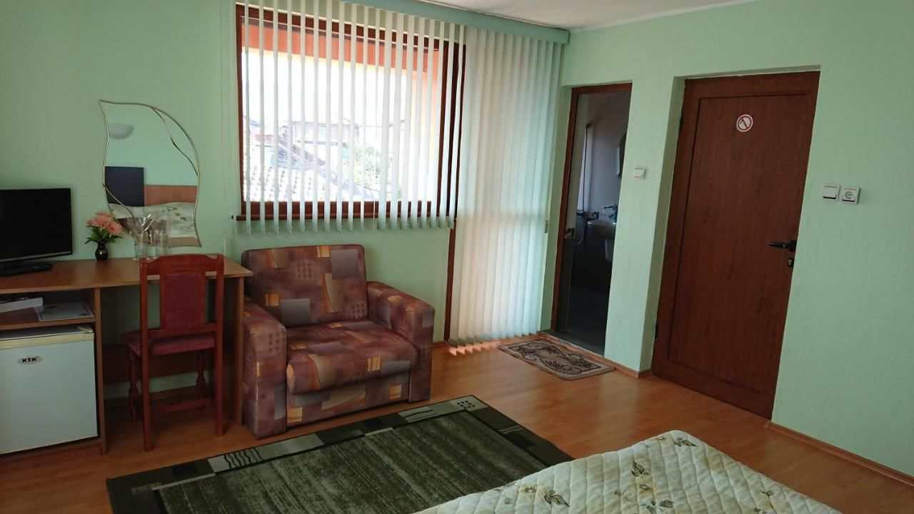 Отель Family Hotel Dalia Велинград-38