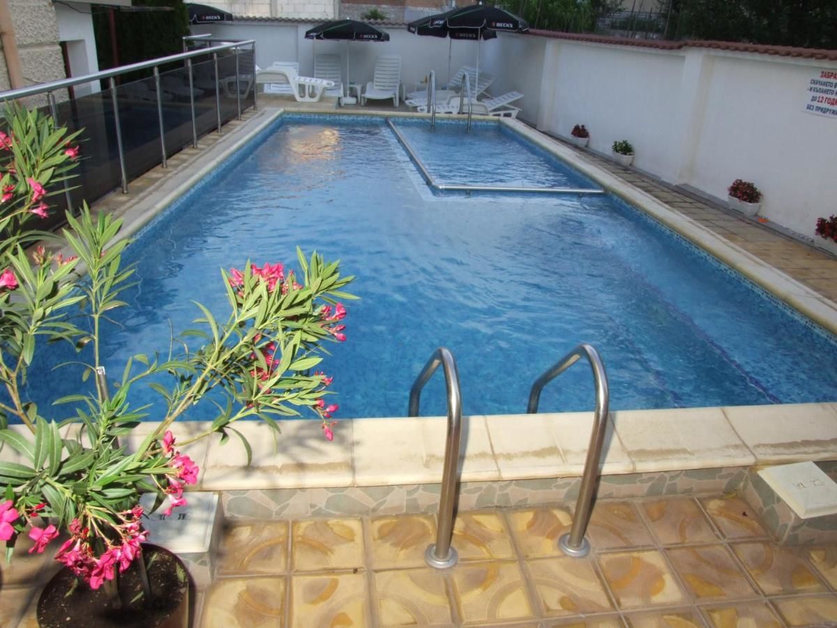 Отель Family Hotel Dalia Велинград